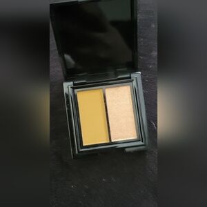 Element eye shadow $9usd
